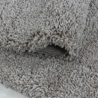 Hoogpolig fluffy vloerkleed Edel kleur beige