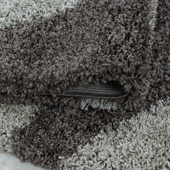 Modern hoogpolig vloerkleed Star kleur taupe 3101