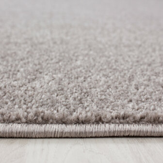 Effen of uni vloerkleed Lissabon kleur beige
