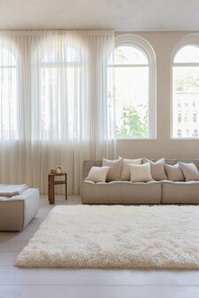 Hoogpolig vloerkleed Adore van Ligne Pure kleur ecru