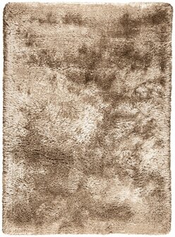Hoogpolig vloerkleed Adore van Ligne Pure kleur koffie