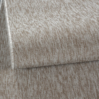 Kortpolig beige vloerkleed of karpet Verdi
