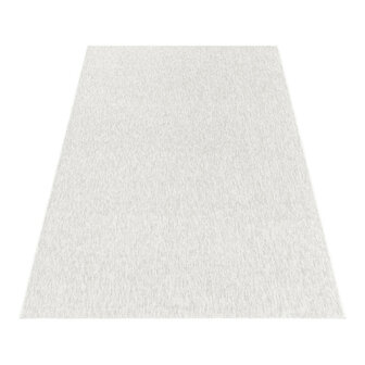 Kortpolig creme vloerkleed of karpet Verdi