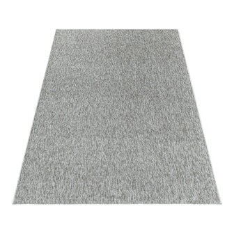 Kortpolig licht grijs vloerkleed of karpet Verdi
