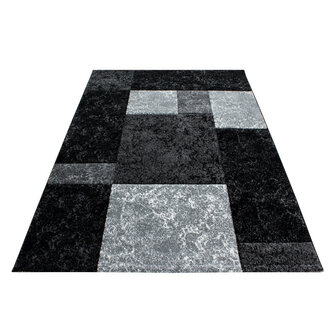 Zwart vloerkleed of karpet Mabel 