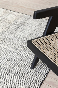 Zuiver wol vloerkleed Oat Ligne Pure kleur zwart wit