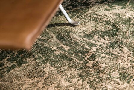 Louis De Poortere vloerkleed, Mad Men Dark Pine 8723, Cracks design