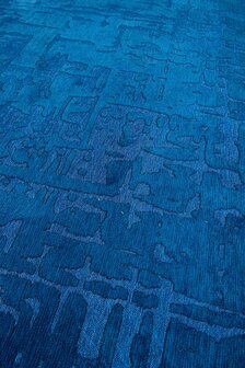 Louis De Poortere vloerkleed, Structures Suarez Blue 9250, Baobab design