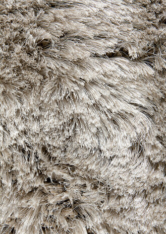 Hoogpolig vloerkleed Adore van Ligne Pure kleur taupe
