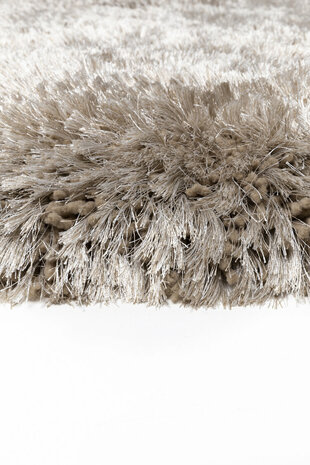 Hoogpolig vloerkleed Adore van Ligne Pure kleur taupe