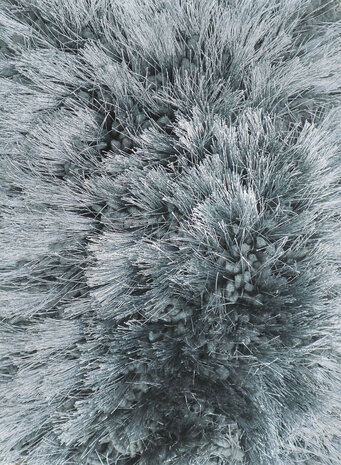 Hoogpolig vloerkleed Adore van Ligne Pure kleur blauw