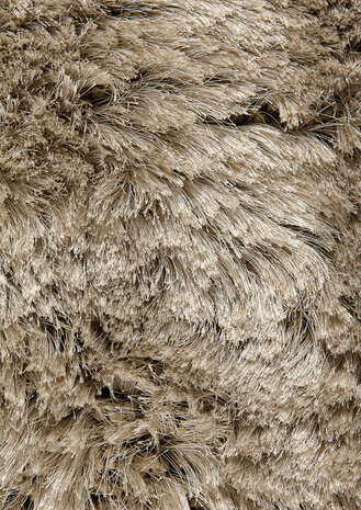 Hoogpolig vloerkleed Adore van Ligne Pure kleur koffie