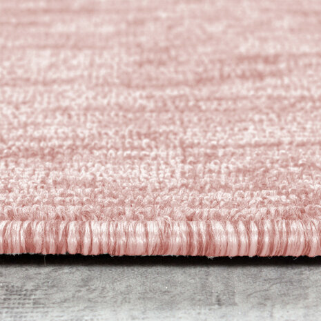 Kortpolig rose vloerkleed of karpet Verdi