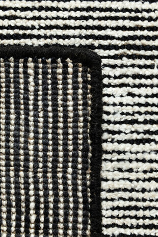 Zuiver wol vloerkleed Oat Ligne Pure kleur zwart wit