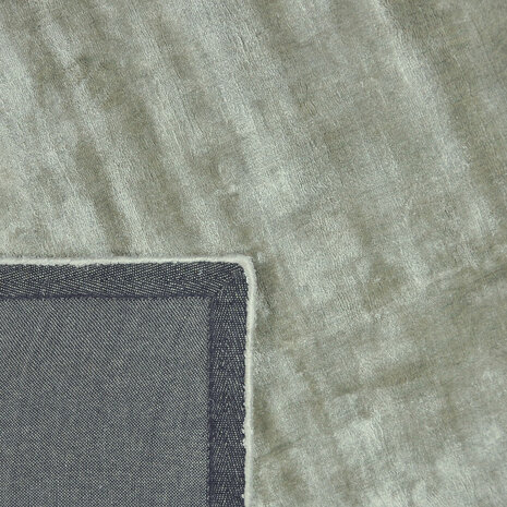 Viscose vloerkleed FLAVIA kleur licht groen