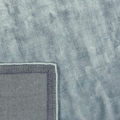 Viscose vloerkleed FLAVIA kleur licht blauw