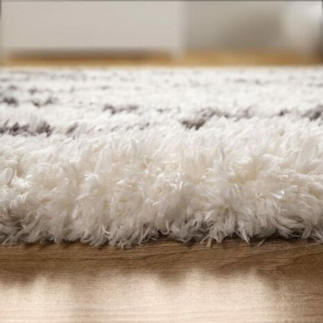 Hoogpolig vloerkleed of karpet RICHMOND kleur creme 077