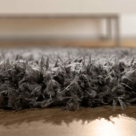 Hoogpolig vloerkleed of karpet AMADO kleur antraciet 861